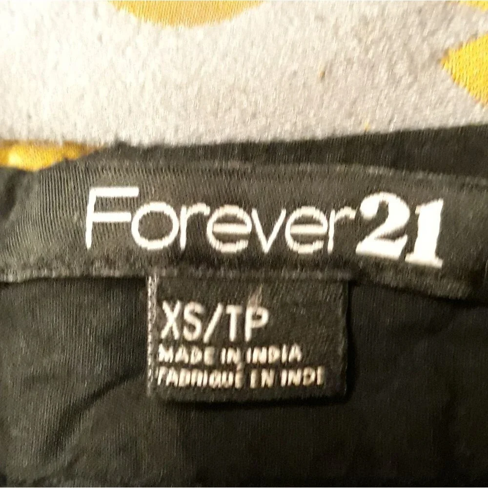 Forever 21 black embroidered tribal skirt sz XS
